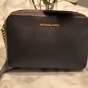 Michael Kors Jet Set Crossbody